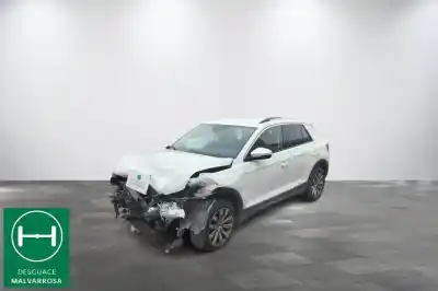 Veicolo di demolizione volkswagen                                         t-roc (a11, d11)                                                                                                                                                                                                                                           1.0 tsi                                                                                                                                                                                                                                                    dell'anno 2021 alimentato dlaa