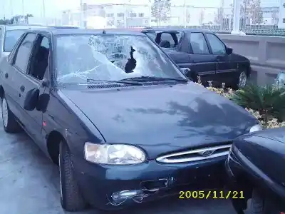 Veículo de Sucata alfa romeo 156 1.6 16v t.spark distinctive do ano 2004 alimentado ar32104