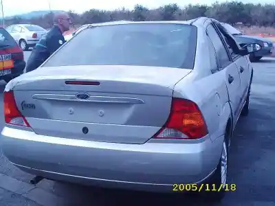 Veículo de Sucata alfa romeo 156 1.6 16v t.spark distinctive do ano 2004 alimentado ar32104