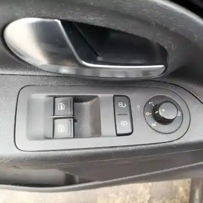 Veicolo di demolizione volkswagen up (122) 1.0 dell'anno 2016 alimentato chya