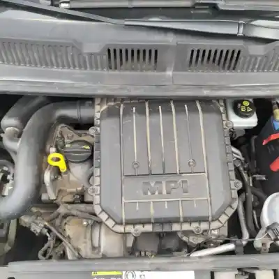 Veicolo di demolizione volkswagen up (122) 1.0 dell'anno 2016 alimentato chya