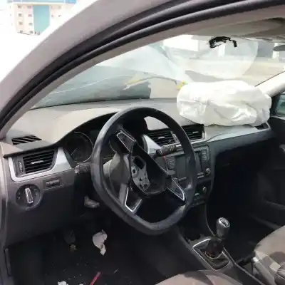 Veículo de Sucata skoda spaceback (5h) 1.0 tsi do ano 2019 alimentado dkld Veículo de Sucata skoda spaceback (5h) 1.0 tsi do ano 2019 alimentado dkld