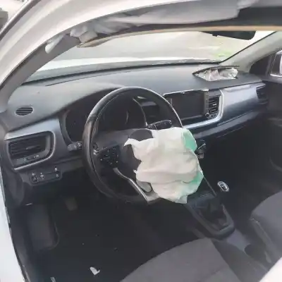 Veículo de Sucata kia stonic (ybcuv) 1.6 crdi cat do ano 2019 alimentado d4fe