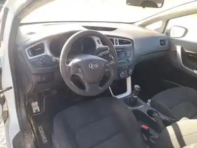 Scrapping Vehicle kia pro cee'd (jd) 1.6 crdi 128 of the year 2014 powered d4fb