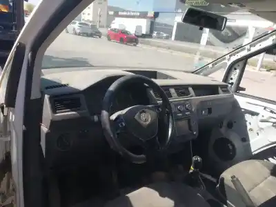 Veículo de Sucata volkswagen caddy iv monospace (sab, saj) 2.0 tdi 4motion do ano 2015 alimentado cuue,dfse