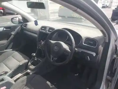 Veículo de Sucata volkswagen golf vi (5k1) 2.0 tdi do ano 2009 alimentado cbab