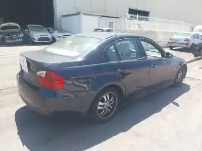 Sloopvoertuig bmw 3 (e90) 320 d van het jaar 2006 aangedreven 204d4