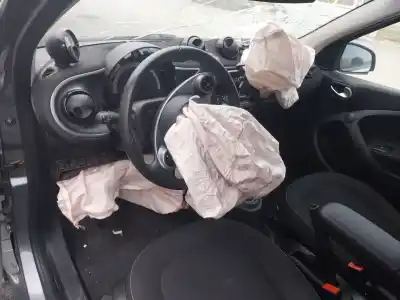 Veículo de Sucata smart forfour fastback (453) electric drive / eq (453.091) do ano 2018 alimentado 5al