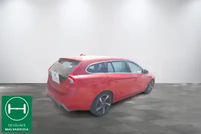 Veículo de Sucata volvo v60 i (155) d3 do ano 2014 alimentado d 5204 t7