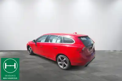 Veículo de Sucata volvo v60 i (155) d3 do ano 2014 alimentado d 5204 t7