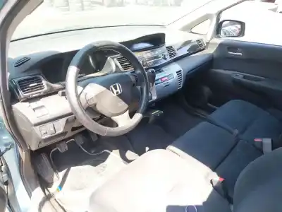 Scrapping Vehicle honda fr-v (be) 2.2 i ctdi (be5) of the year 2006 powered n22a1