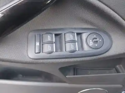 Здавання транспортного засобу ford kuga i 2.0 tdci року 2012 потужний ufda