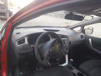 Veículo de Sucata kia cee'd (jd) 1.4 crdi 90 do ano 2016 alimentado d4fc