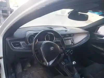 Scrapping Vehicle alfa romeo giulietta (940_) 1.6 jtdm (940fxd1a) of the year 2015 powered 940 a3.000