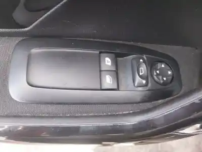 Veículo de Sucata peugeot 208 i (ca_, cc_) 1.2 vti 82 do ano 2013 alimentado hm01