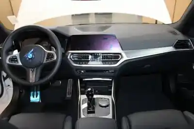 Veículo de Sucata bmw 3 (g20, g80, g28) 330 i do ano 2022 alimentado b46 b20 b,b48 b20 b