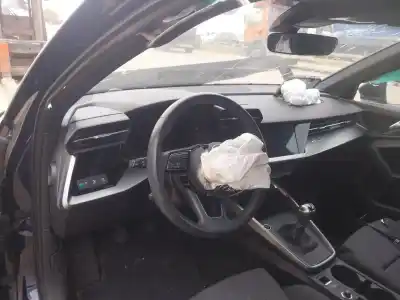 Veículo de Sucata audi a3 sportback (8ya) 35 tfsi do ano 2022 alimentado dpca