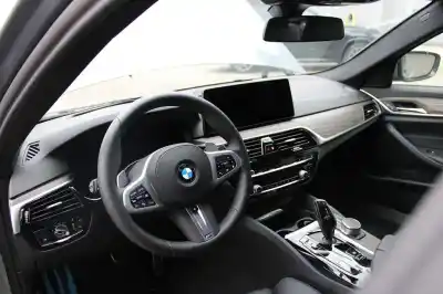 Veículo de Sucata bmw 5 (g30, f90) 530 i xdrive do ano 2022 alimentado b48 b20 b