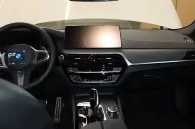 Veículo de Sucata bmw 5 (g30, f90) 530 d xdrive do ano 2022 alimentado b57 d30 a