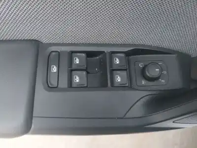 Veículo de Sucata seat leon sportstourer (kl8) 1.0 tsi do ano 2023 alimentado dlaa