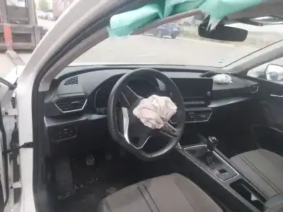 Veículo de Sucata seat leon sportstourer (kl8) 1.0 tsi do ano 2023 alimentado dlaa