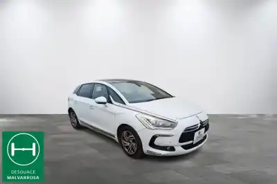 Vehículo de desguace CITROEN DS5  del año 2012 con motor 9HR (DV6C)