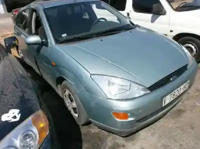 Veicolo di demolizione FORD FOCUS BERLINA (CAK)  dell'anno 2000 alimentato BHDB