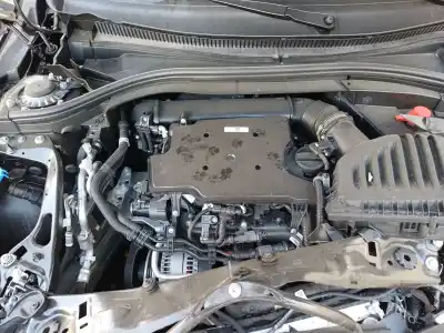 Veículo de Sucata bmw 2 gran coupe (f44) 216 d do ano 2023 alimentado b37 c15 a