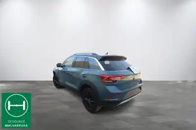 Veicolo di demolizione volkswagen t-roc (a11, d11) 1.5 tsi dell'anno 2024 alimentato dxdb