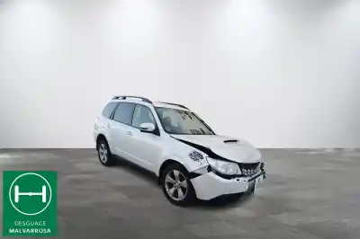 Véhicule à la ferraille SUBARU FORESTER (SH_)  de l'année 2011 alimenté EE20Z