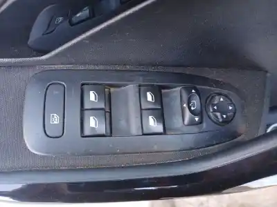 Sloopvoertuig peugeot 208 i (ca_, cc_) 1.2 vti 82 van het jaar 2015 aangedreven hmr (eb2fa),hmz (eb2),hmz (eb2f)