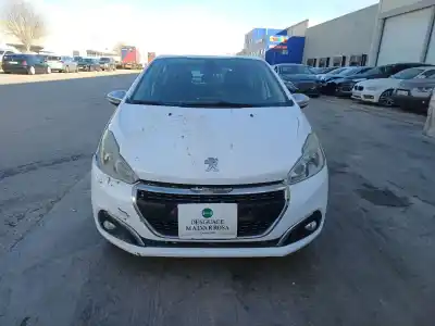 Sloopvoertuig peugeot 208 i (ca_, cc_) 1.2 vti 82 van het jaar 2015 aangedreven hmr (eb2fa),hmz (eb2),hmz (eb2f)