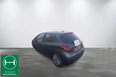 Veicolo di demolizione peugeot 208 i (ca_, cc_) 1.2 vti 82 dell'anno 2017 alimentato hm01