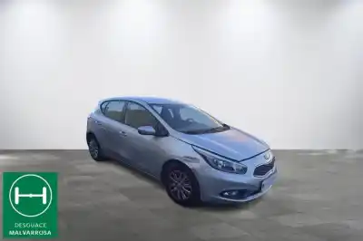 Veicolo di demolizione kia cee´´d 1.4 cat dell'anno 2013 alimentato g4fa