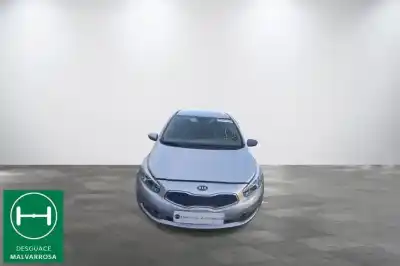 Veicolo di demolizione kia cee´´d 1.4 cat dell'anno 2013 alimentato g4fa