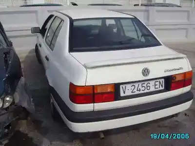 Vehículo de desguace VOLKSWAGEN VENTO (1H2) GL del año 1993 con motor 2E