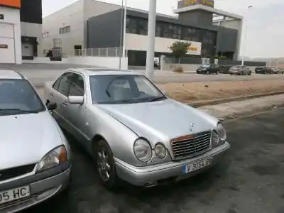 Утилизация автомобиля MERCEDES-BENZ CLASE E (W210) BERLINA 420 (210.072) года 1996 питание M119985