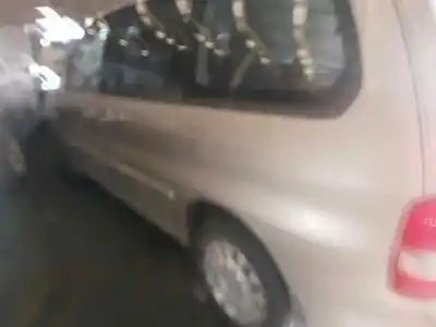 Veículo de Sucata kia carnival ii 2.9 cdri ex do ano 2003 alimentado j3