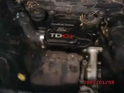 Veículo de Sucata ford fiesta (cbk) ghia do ano 2004 alimentado f6ja