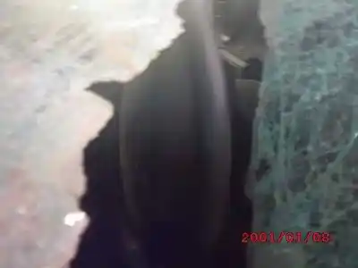 Veículo de Sucata ford fiesta (cbk) ghia do ano 2004 alimentado f6ja