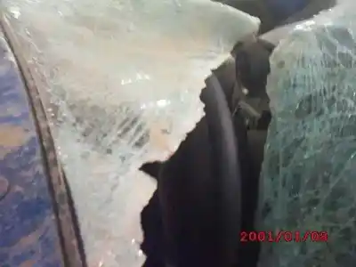 Veículo de Sucata ford fiesta (cbk) ghia do ano 2004 alimentado f6ja