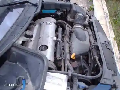 Veicolo di demolizione peugeot 206 cc cc dell'anno 2002 alimentato rfn