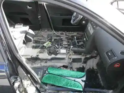 Vehicul casat ford mondeo berlina (ge) ghia al anului 2003 alimentat cjbb