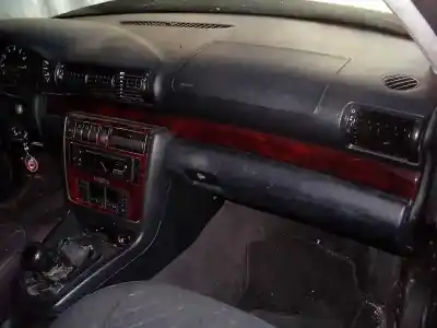 Sloopvoertuig audi a4 avant (b5) * van het jaar 1995 aangedreven d0hc