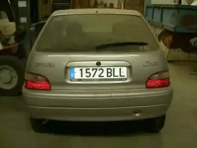 Veículo de Sucata citroen saxo 1.5 diesel do ano 2001 alimentado 