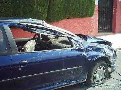 Veículo de Sucata peugeot 206 berlina 1.4 do ano 1999 alimentado kfx