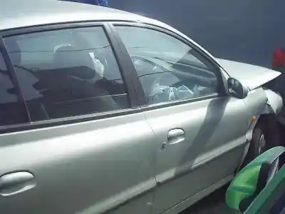 Verschrottungsfahrzeug kia rio ls berlina des jahres 2001 angetrieben a5d