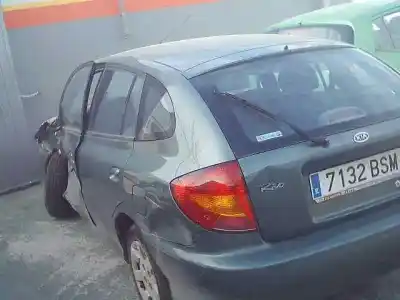 Verschrottungsfahrzeug kia rio ls berlina des jahres 2002 angetrieben a5d