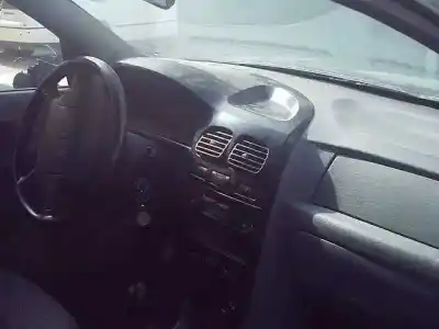 Verschrottungsfahrzeug kia rio ls berlina des jahres 2002 angetrieben a5d