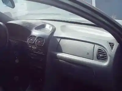 Verschrottungsfahrzeug kia rio ls berlina des jahres 2002 angetrieben a5d